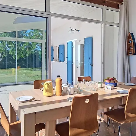 Dom wakacyjny Les Tamarix By Interhome Saint-Denis-dʼOléron